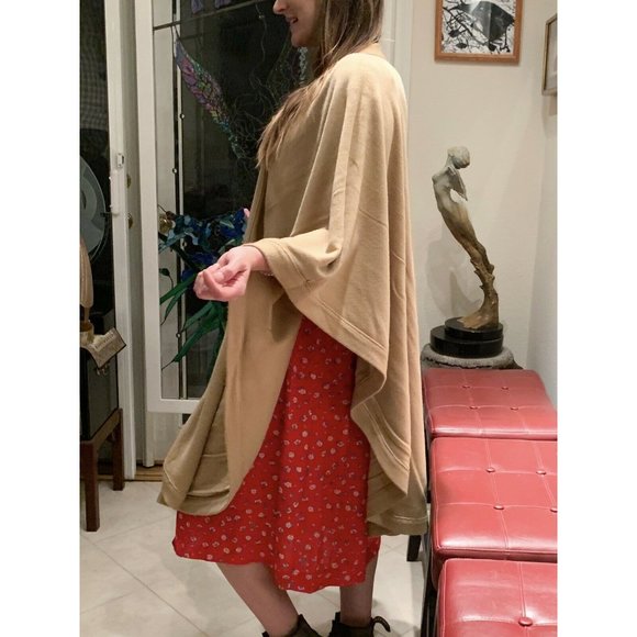 Nordstrom Knit Tan Cape Long Blanket Poncho 38” - Picture 8 of 9